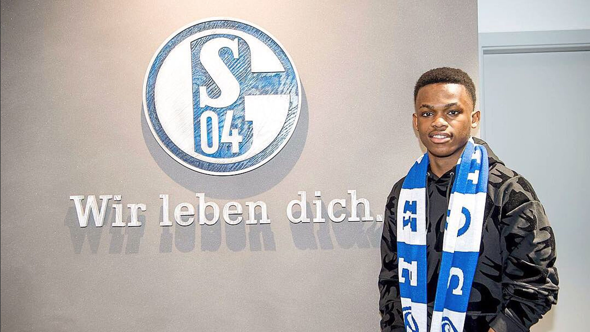 特别是在传 特别是在传